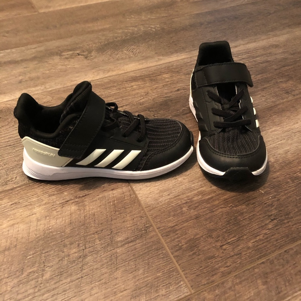 Adidas sneakers (toddler) 9.5